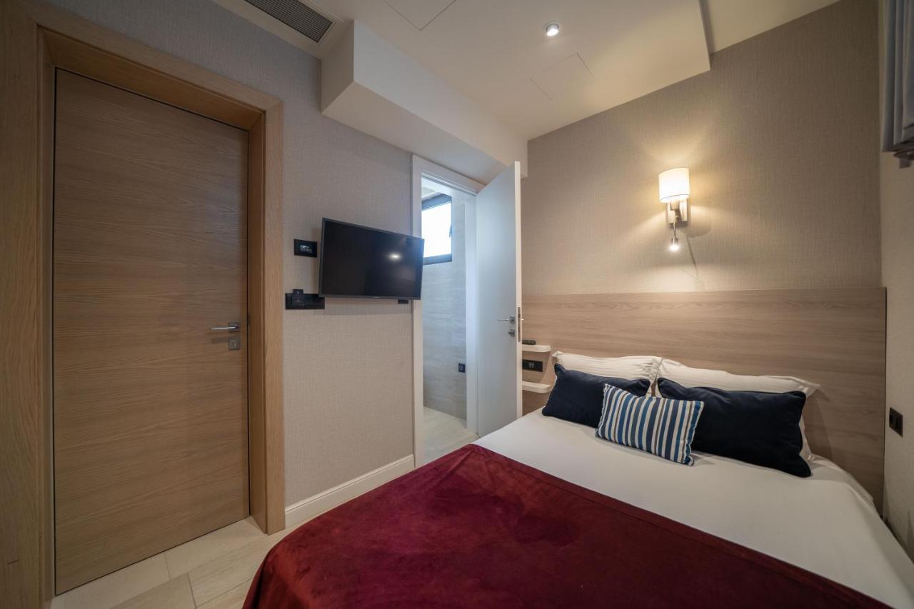 Boutique Hotel R Palazzo Kotor Luaran gambar